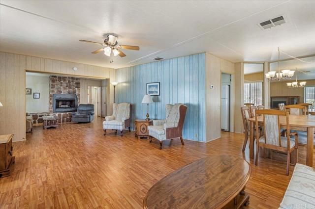 1010 E Bobier Drive 204, Vista, CA 92084