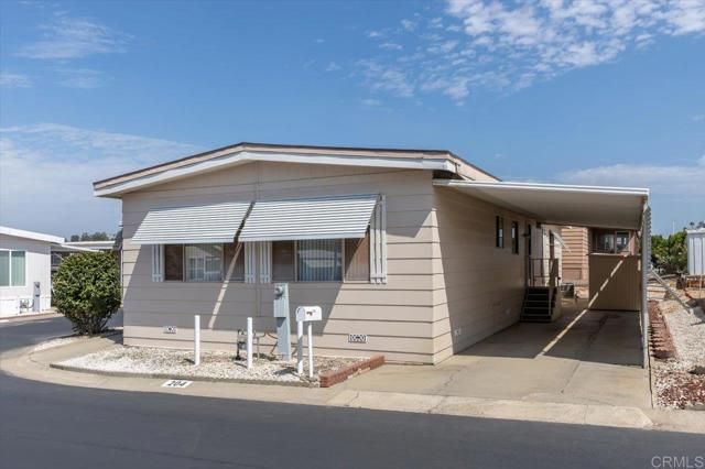 1010 E Bobier Drive 204, Vista, CA 92084