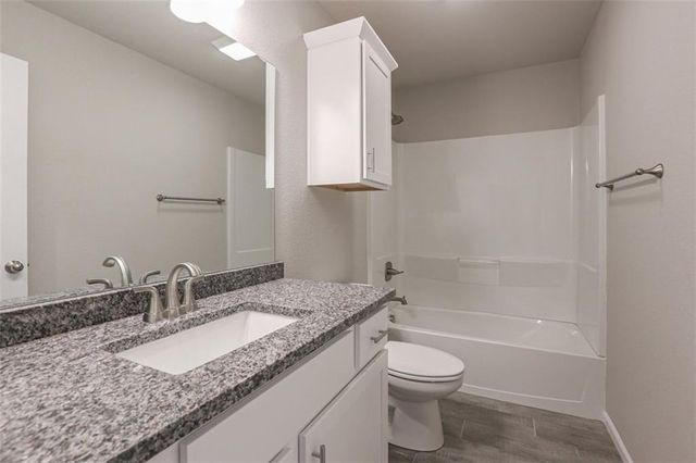 16782 S Hall Street, Olathe, KS 66062