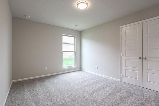 16782 S Hall Street, Olathe, KS 66062