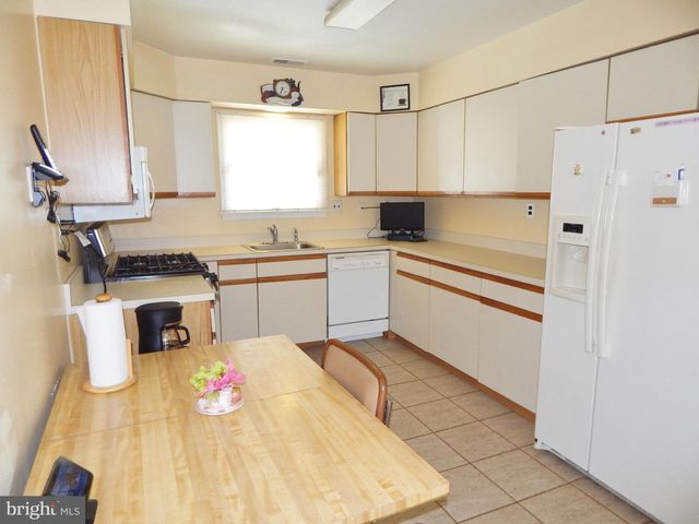128 RUNNER ST, Jenkintown, PA 19046
