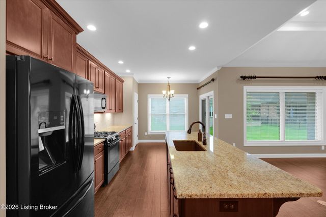 16033 Carefree Pl, Louisville, KY 40245