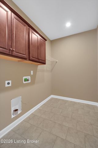 16033 Carefree Pl, Louisville, KY 40245