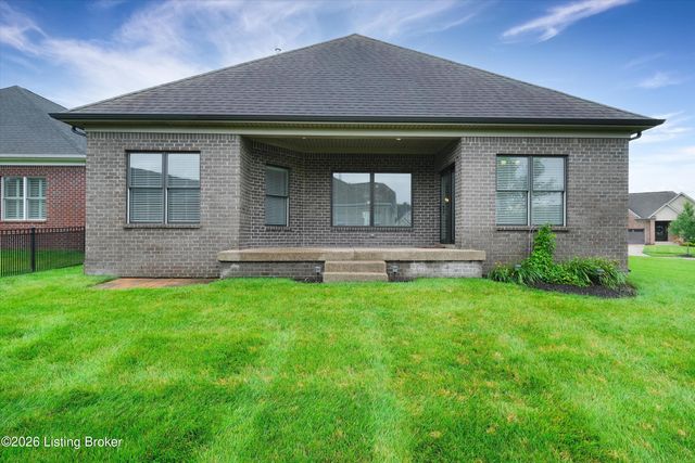 16033 Carefree Pl, Louisville, KY 40245