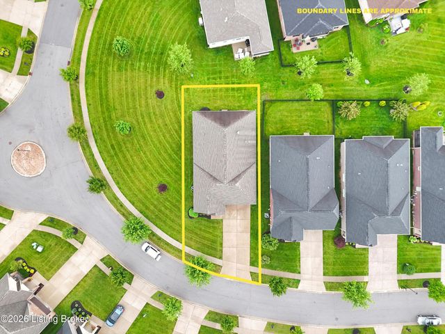 16033 Carefree Pl, Louisville, KY 40245