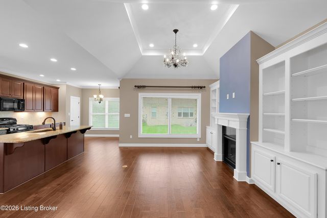 16033 Carefree Pl, Louisville, KY 40245