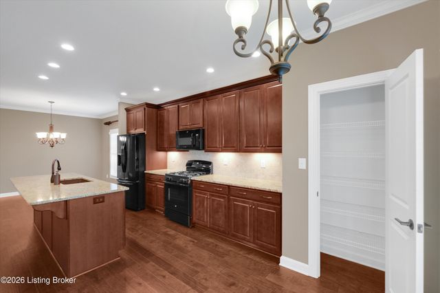16033 Carefree Pl, Louisville, KY 40245
