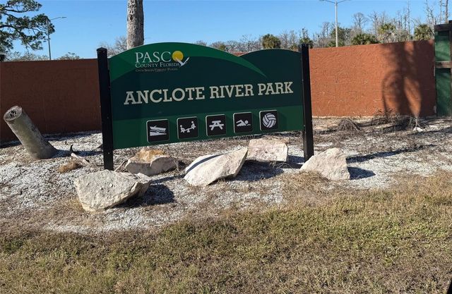 2810 RAVENDALE LANE, Holiday, FL 34691