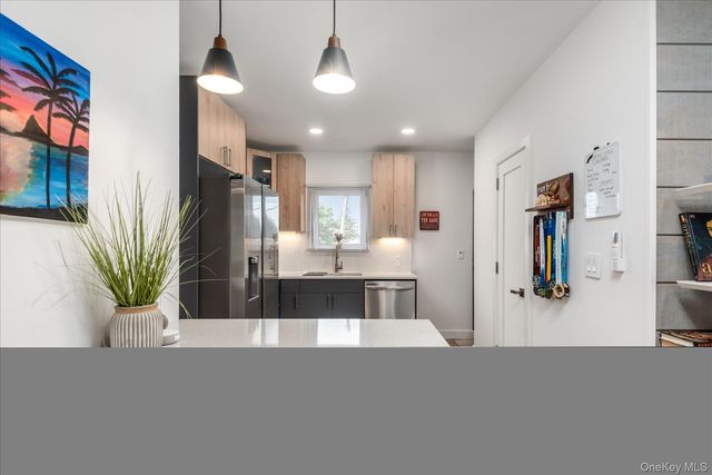 65-17 78th Avenue, Glendale, NY 11385