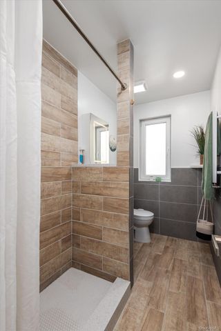 65-17 78th Avenue, Glendale, NY 11385