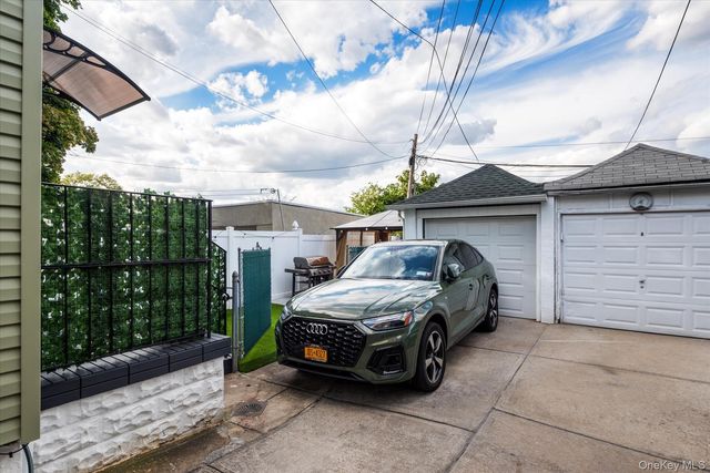 65-17 78th Avenue, Glendale, NY 11385