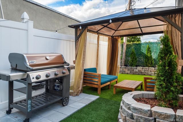 65-17 78th Avenue, Glendale, NY 11385