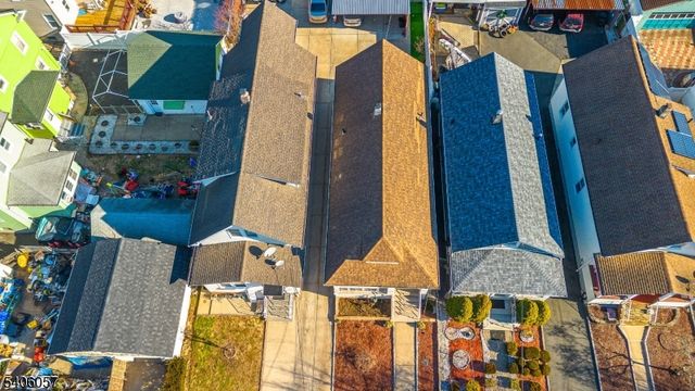 21 Bellevue St, Elizabeth City, NJ 07202