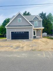 74 linwood Street, Nashua, NH 03060