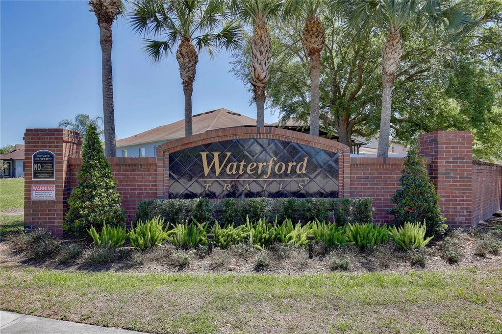 Image 2 of property listing at 1236 BLACKWATER POND DRIVE, Orlando, FL 32828