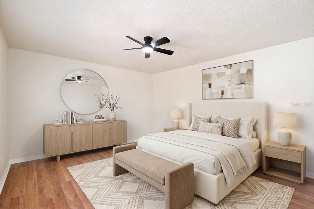 Image 13 of property listing at 1236 BLACKWATER POND DRIVE, Orlando, FL 32828