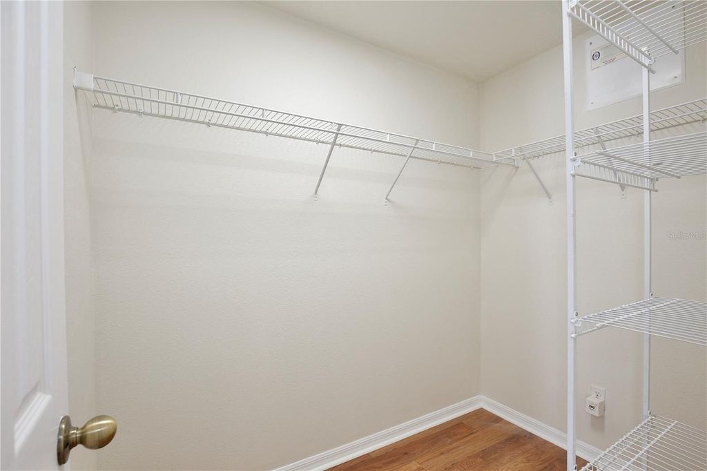 Image 17 of property listing at 1236 BLACKWATER POND DRIVE, Orlando, FL 32828