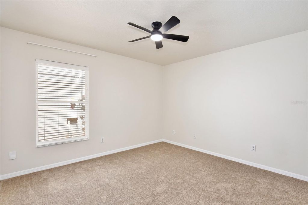 Image 20 of property listing at 1236 BLACKWATER POND DRIVE, Orlando, FL 32828