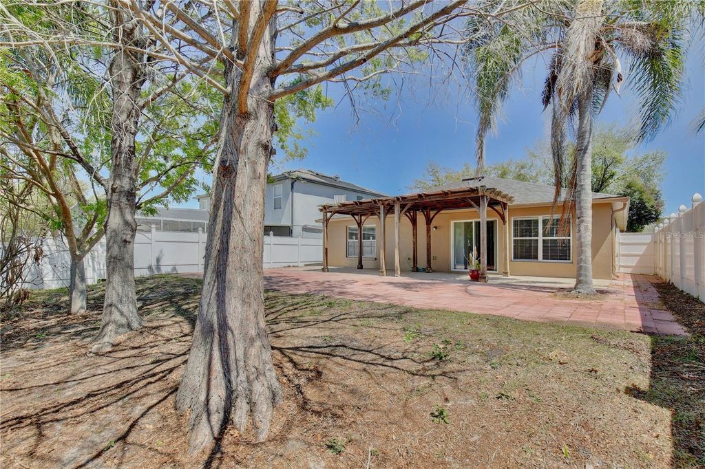 Image 26 of property listing at 1236 BLACKWATER POND DRIVE, Orlando, FL 32828