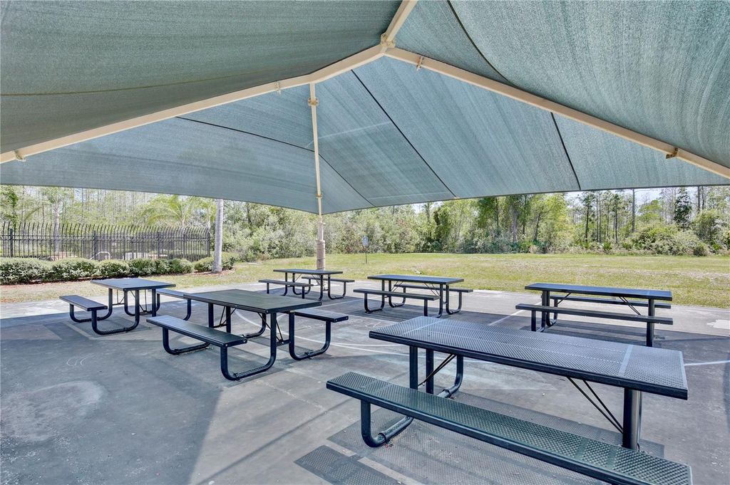 Image 30 of property listing at 1236 BLACKWATER POND DRIVE, Orlando, FL 32828