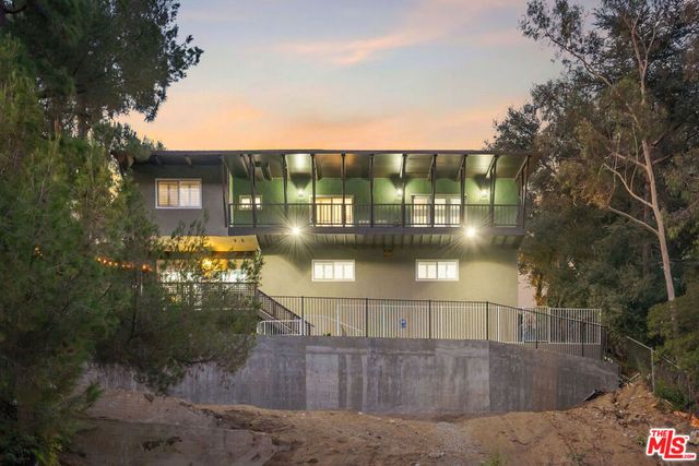 2458 Zorada Drive, Los Angeles, CA 90046