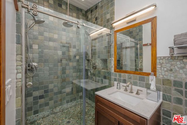 2458 Zorada Drive, Los Angeles, CA 90046