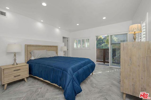 2458 Zorada Drive, Los Angeles, CA 90046