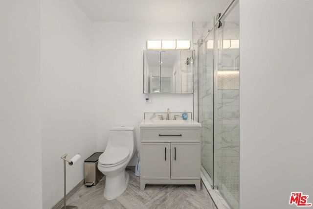 2458 Zorada Drive, Los Angeles, CA 90046