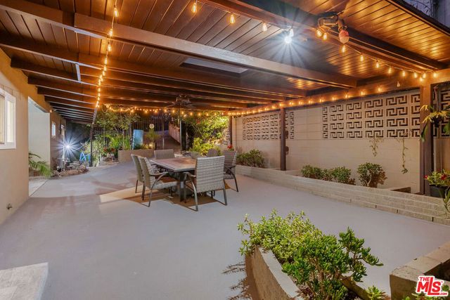 2458 Zorada Drive, Los Angeles, CA 90046