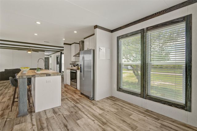 5366 West Belt, Brazoria, TX 77422