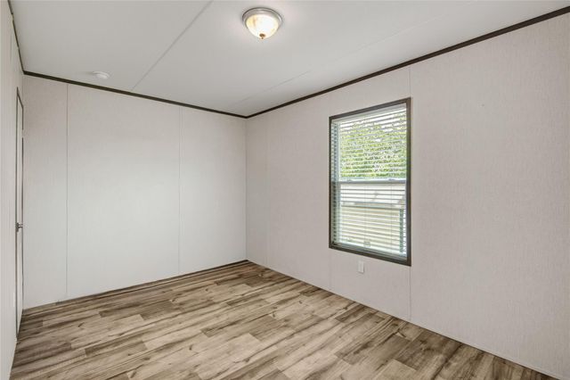 5366 West Belt, Brazoria, TX 77422