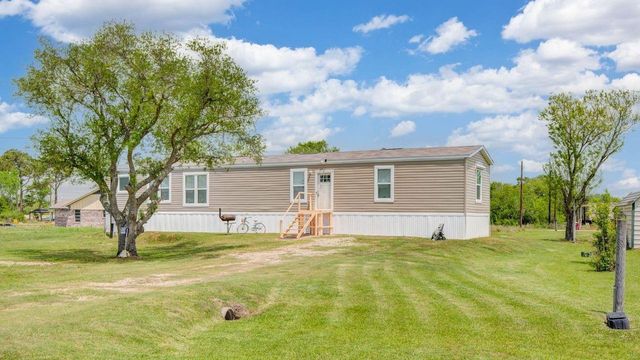 5366 West Belt, Brazoria, TX 77422