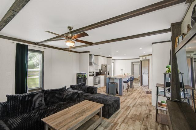 5366 West Belt, Brazoria, TX 77422