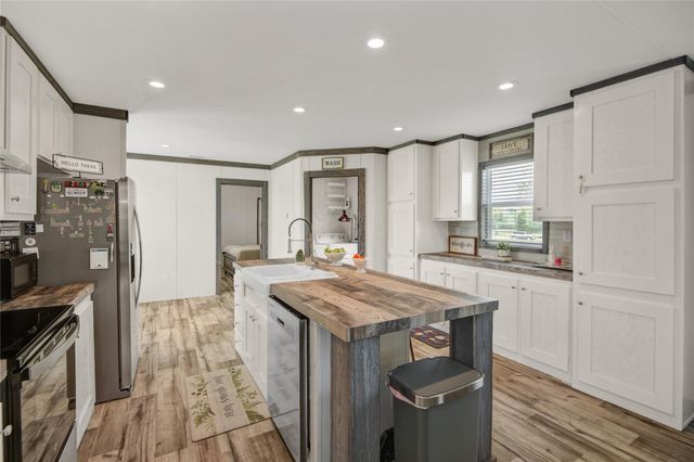 5366 West Belt, Brazoria, TX 77422