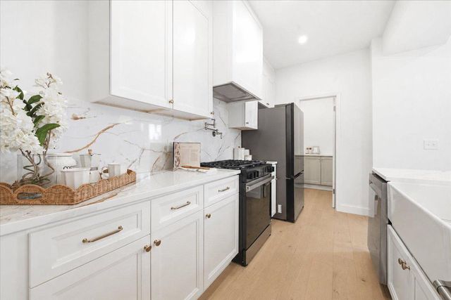416 ONEIDA PL NW, Washington, DC 20011
