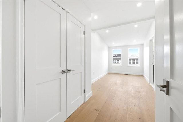 416 ONEIDA PL NW, Washington, DC 20011