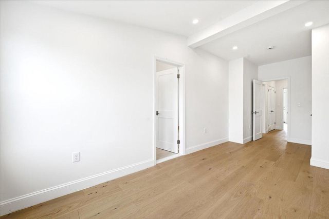 416 ONEIDA PL NW, Washington, DC 20011
