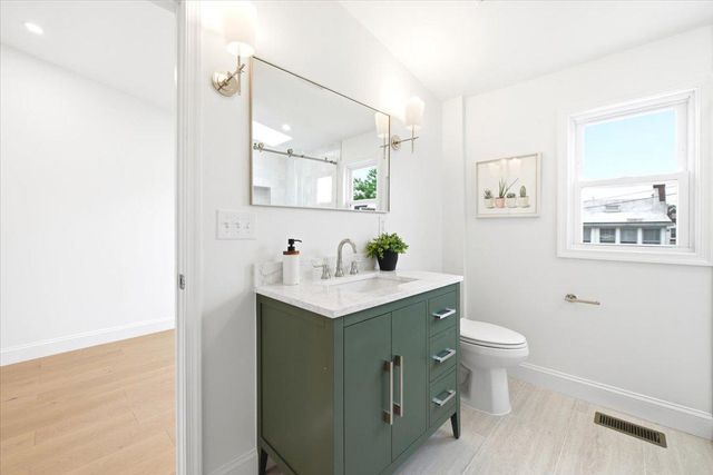416 ONEIDA PL NW, Washington, DC 20011