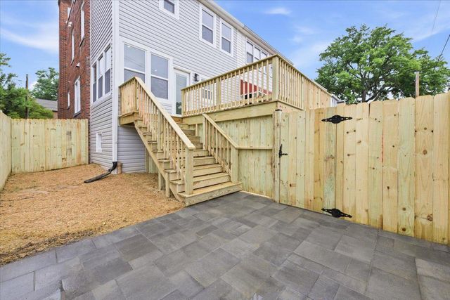 416 ONEIDA PL NW, Washington, DC 20011