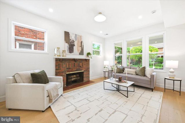 416 ONEIDA PL NW, Washington, DC 20011