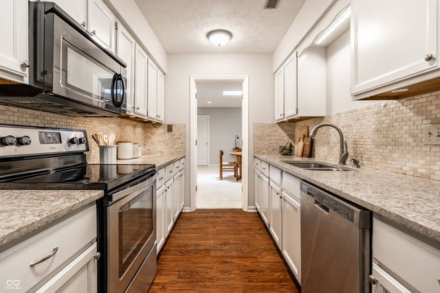 2103 Oak Run North Drive, Indianapolis, IN 46260