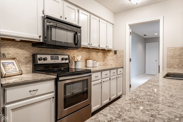 2103 Oak Run North Drive, Indianapolis, IN 46260