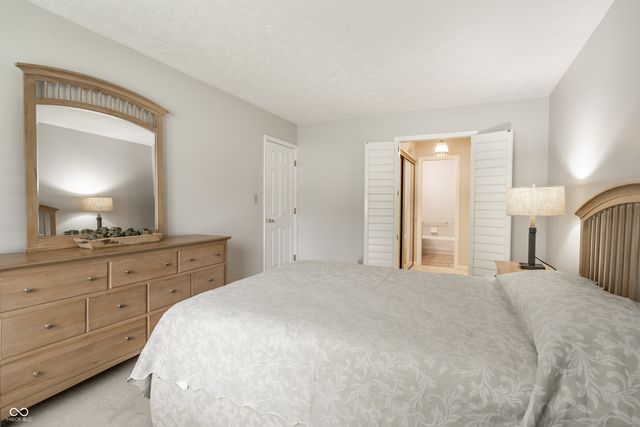 2103 Oak Run North Drive, Indianapolis, IN 46260