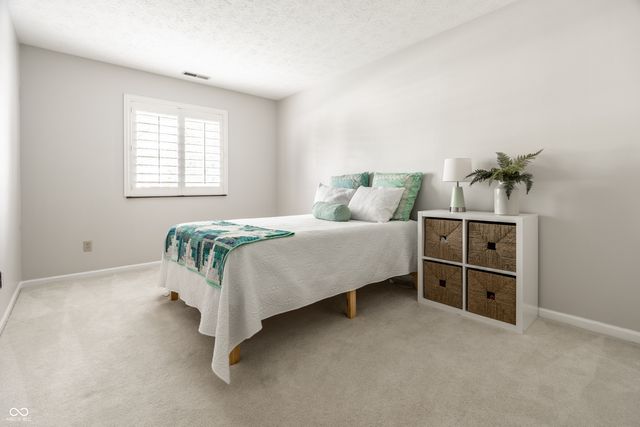 2103 Oak Run North Drive, Indianapolis, IN 46260