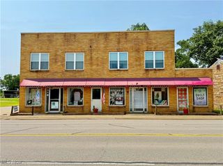 2007 Washington Boulevard, Belpre, OH 45714