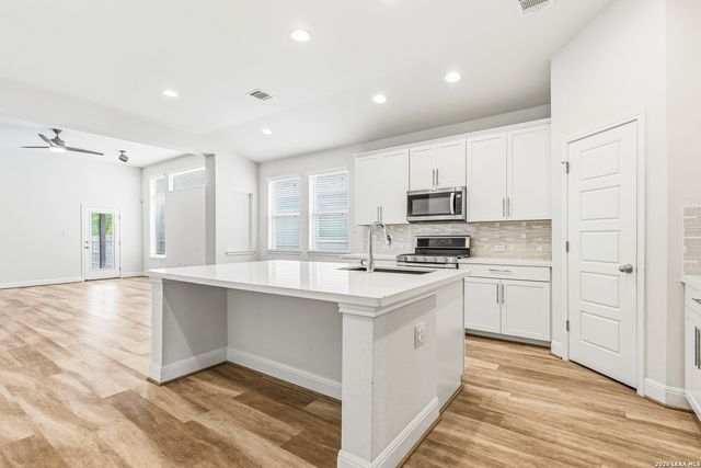 12422 CHENA LK, San Antonio, TX 78249