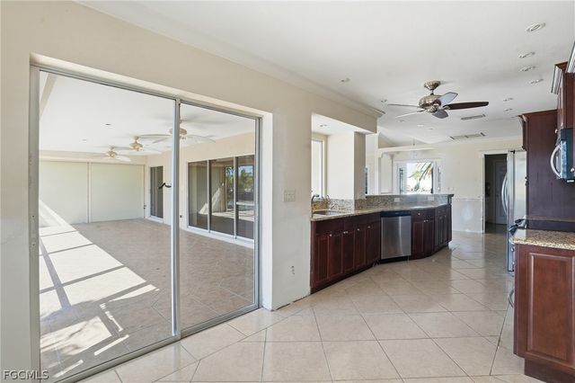 1230 SW 53rd TER, Cape Coral, FL 33914