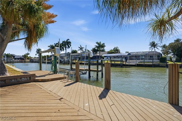 1230 SW 53rd TER, Cape Coral, FL 33914