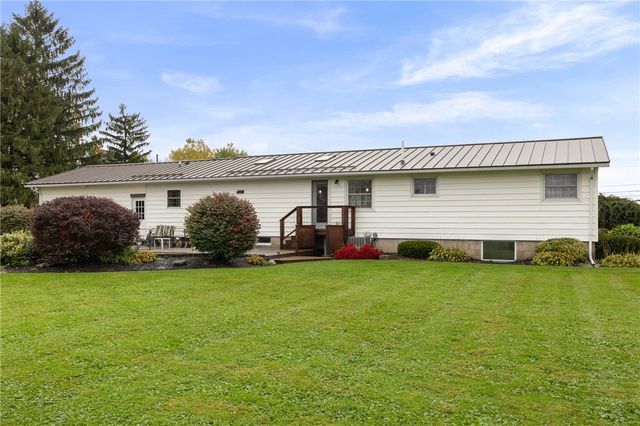 2461 Sweden Walker Road, Clarkson, NY 14420