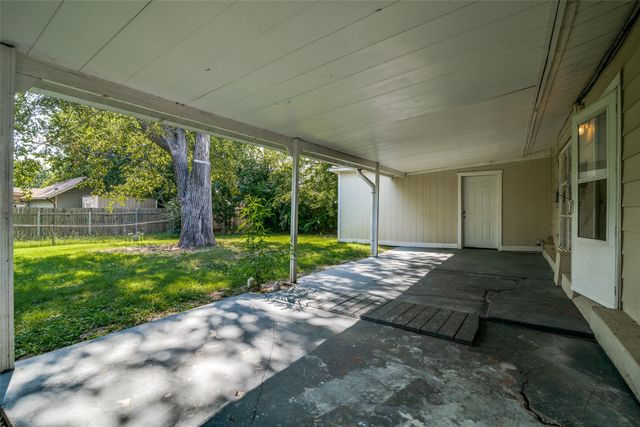 311 Ridgefield Circle, Mesquite, TX 75149